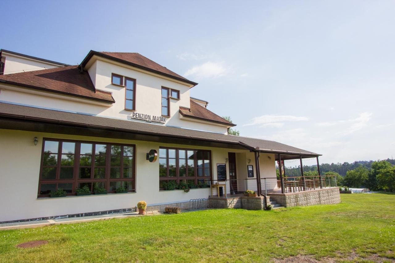 Dublovice Penzion Majak מראה חיצוני תמונה